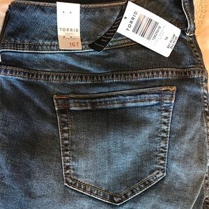 Brand New! Torrid brand size 16 tall jeans